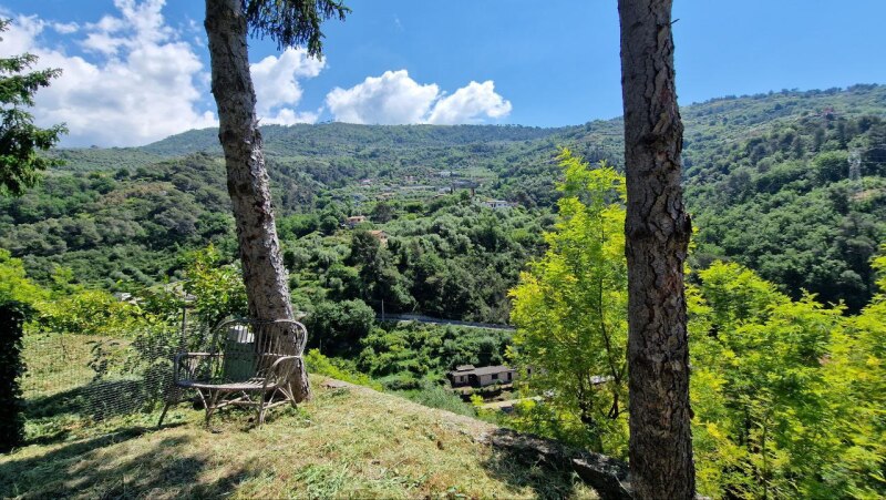 Rustico con terreno pianeggiante in posizione dominante a Soldano – a pochi minuti dal mare. 19