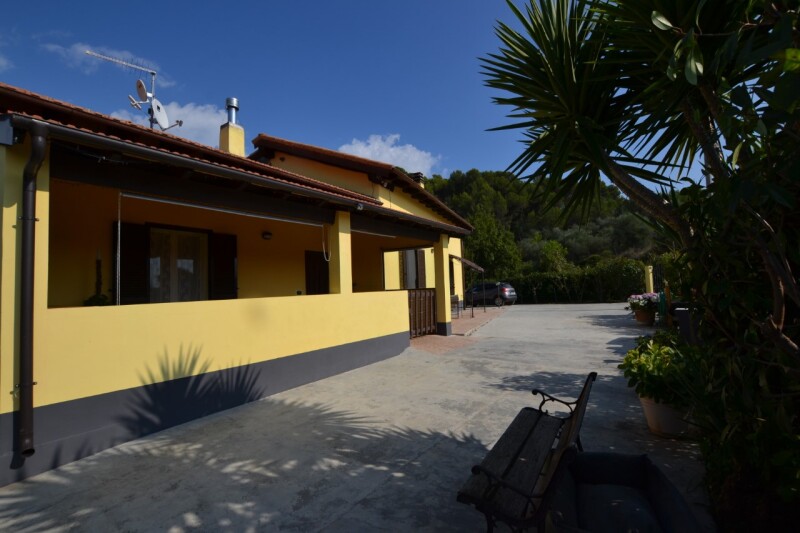 Unifamiliare Casa singola a San Biagio della Cima 4