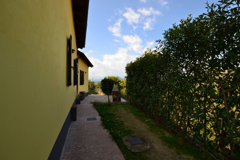 Unifamiliare Casa singola a San Biagio della Cima 5
