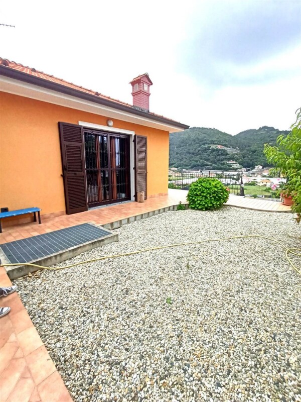 Unifamiliare Casa singola a Camporosso 10