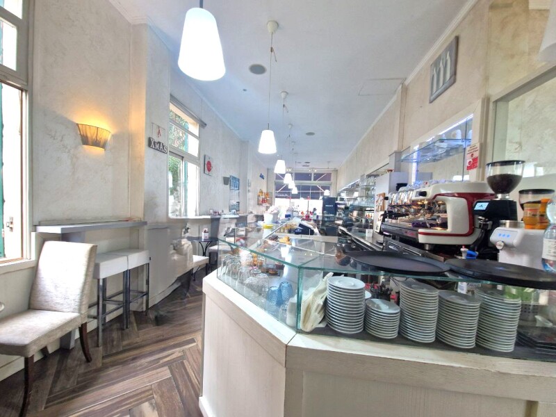 Locale commerciale Bar a Bordighera 10