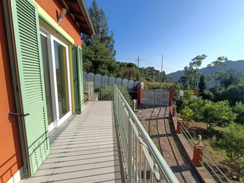 VILLA  a 10 minuti dal mare e da Bordighera 12