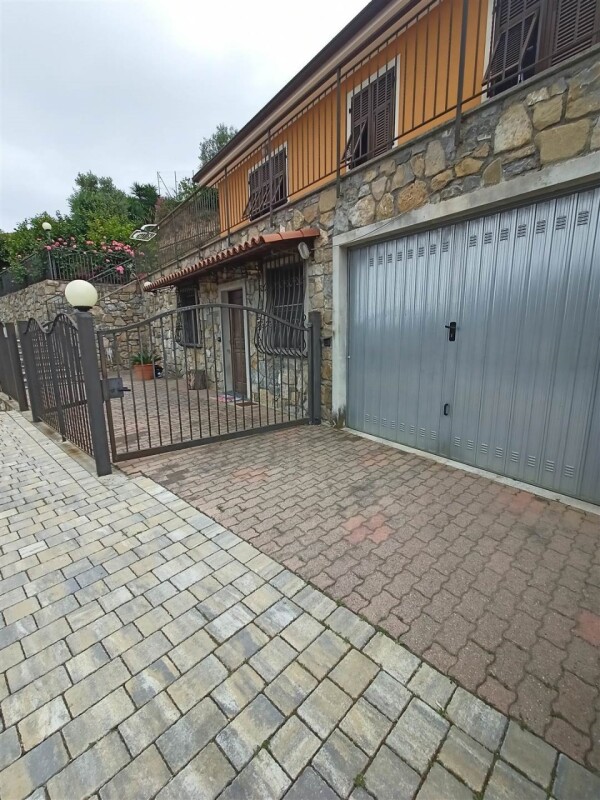 Unifamiliare Casa singola a Camporosso 26