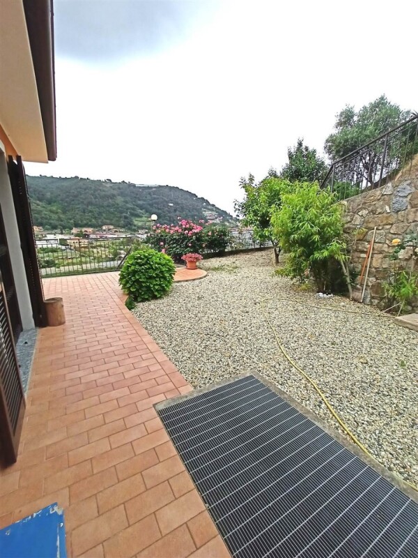 Unifamiliare Casa singola a Camporosso 8