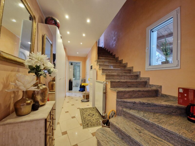 Unifamiliare Villa a Soldano 33