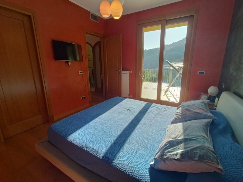 VILLA  a 10 minuti dal mare e da Bordighera 25