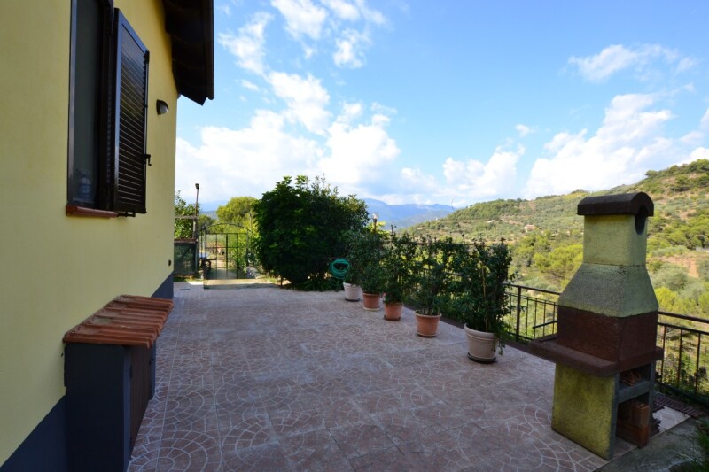 Unifamiliare Casa singola a San Biagio della Cima 6